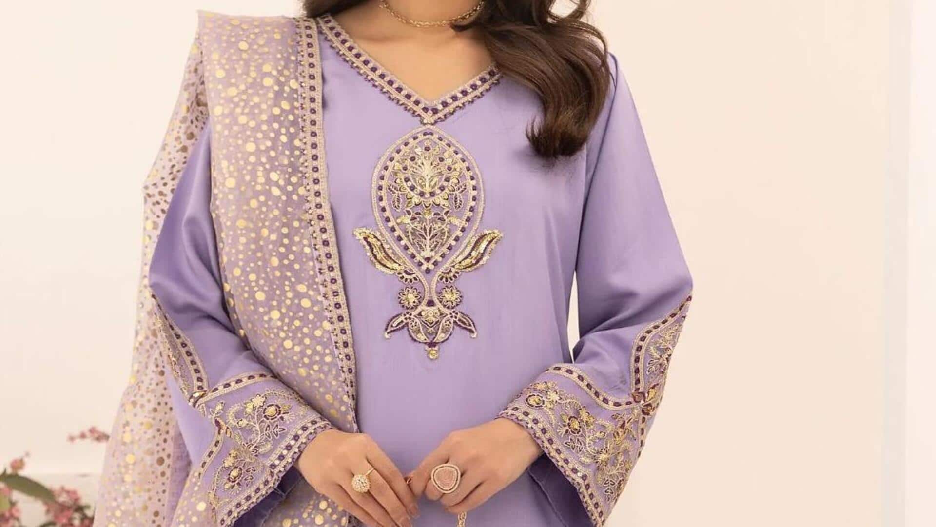 Warna musim mengubah tren busana tradisional India