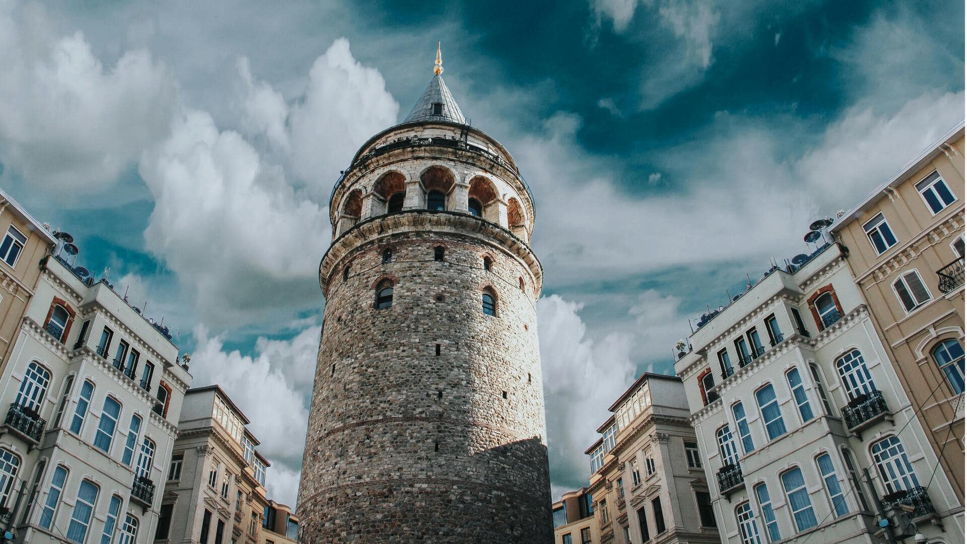 Menemukan Pemandangan Atap Istanbul yang Indah