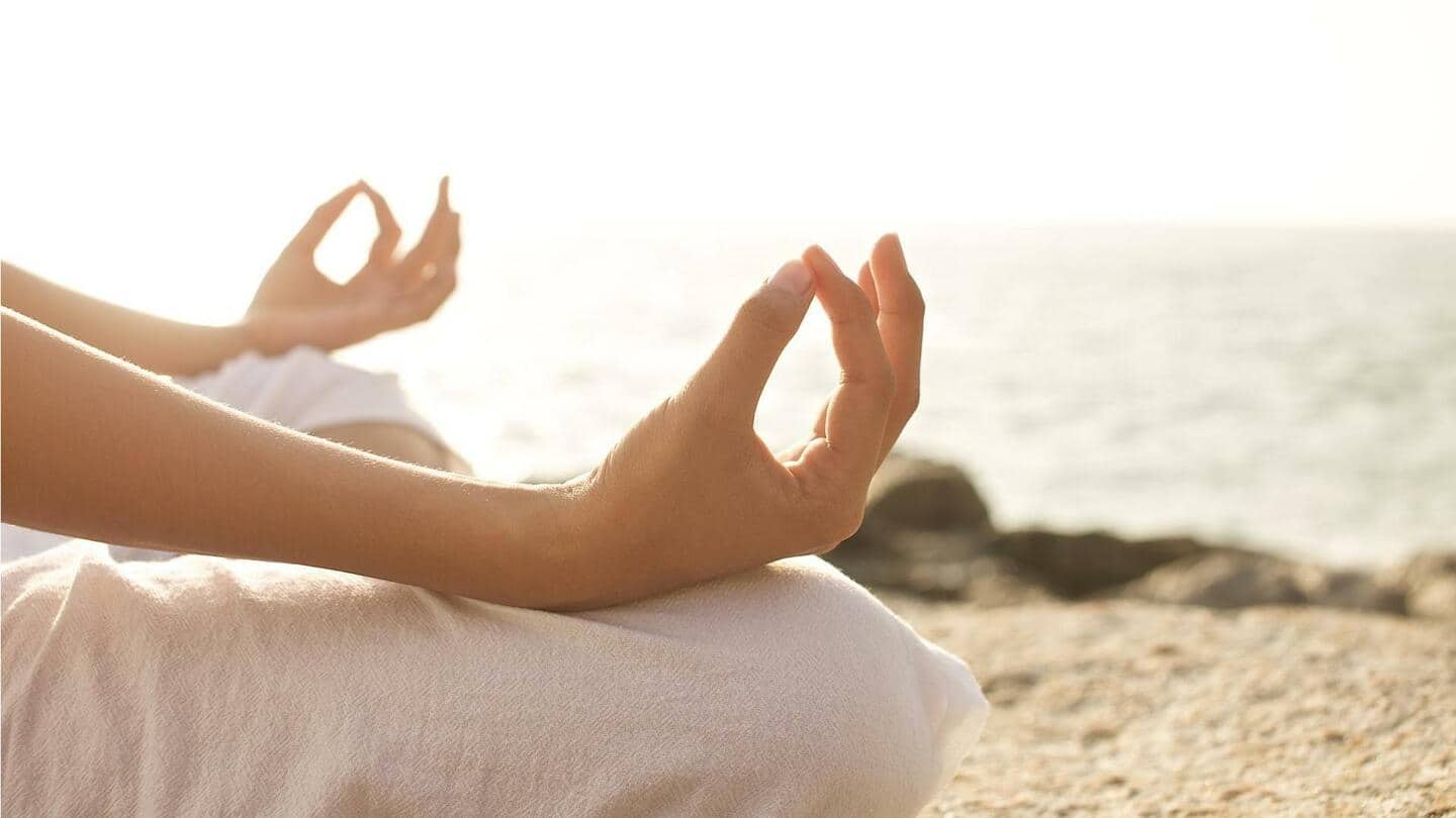 Apnea tidur: Pose-pose yoga ini bisa membantu Anda bernapas lebih baik