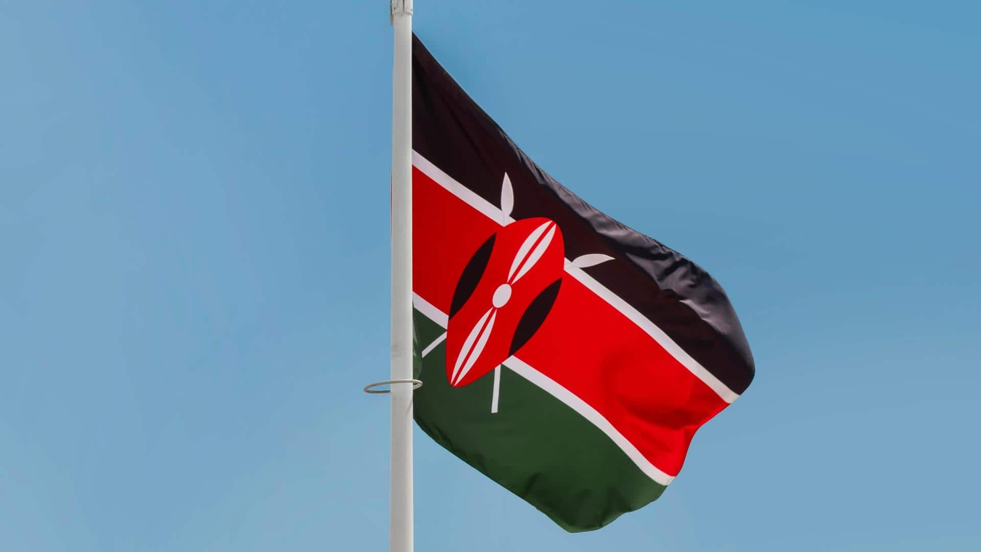 Menjelajahi Desa Teepee Tersembunyi di Danau Turkana, Kenya