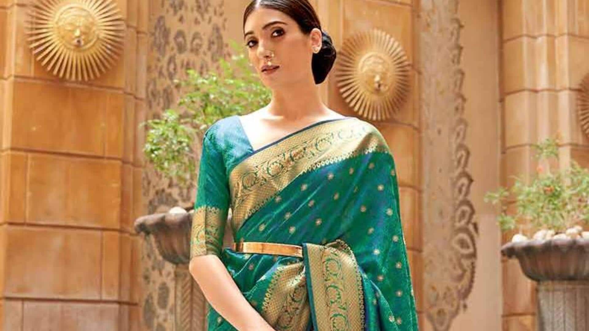 Lima gaya ikonik memakai sari untuk pernikahan musim hujan