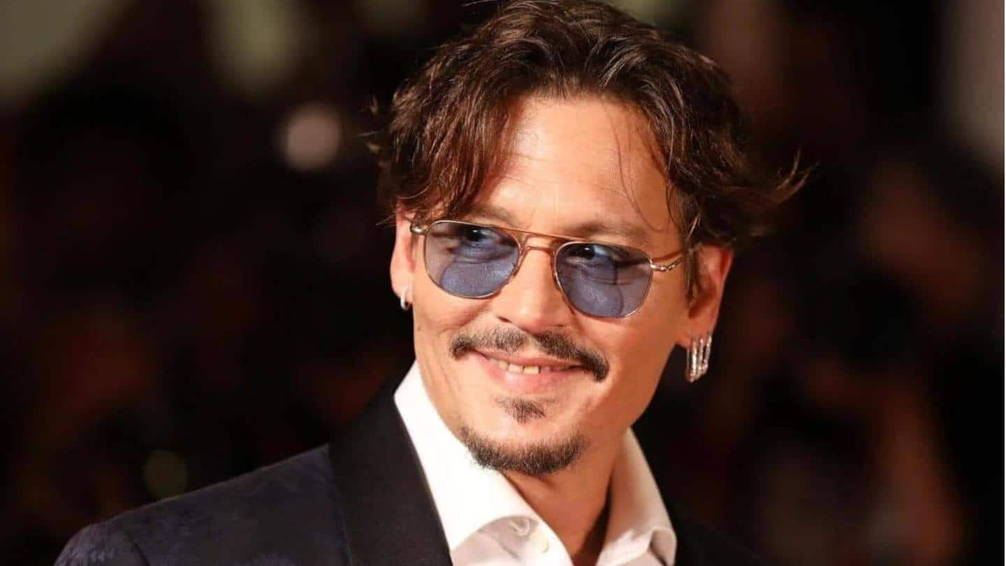 Depp merayakan kemenangan persidangan dengan makanan India senilai 900 juta!