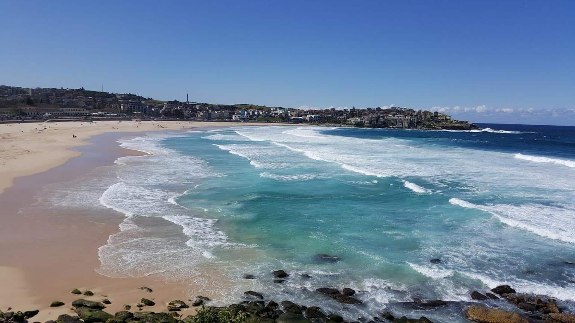 Menjelajahi jalur pantai terbaik di Sydney