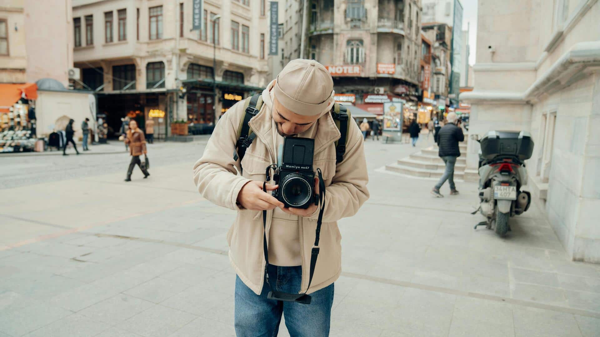 Menguasai cerita melalui fotografi jalanan yang hidup