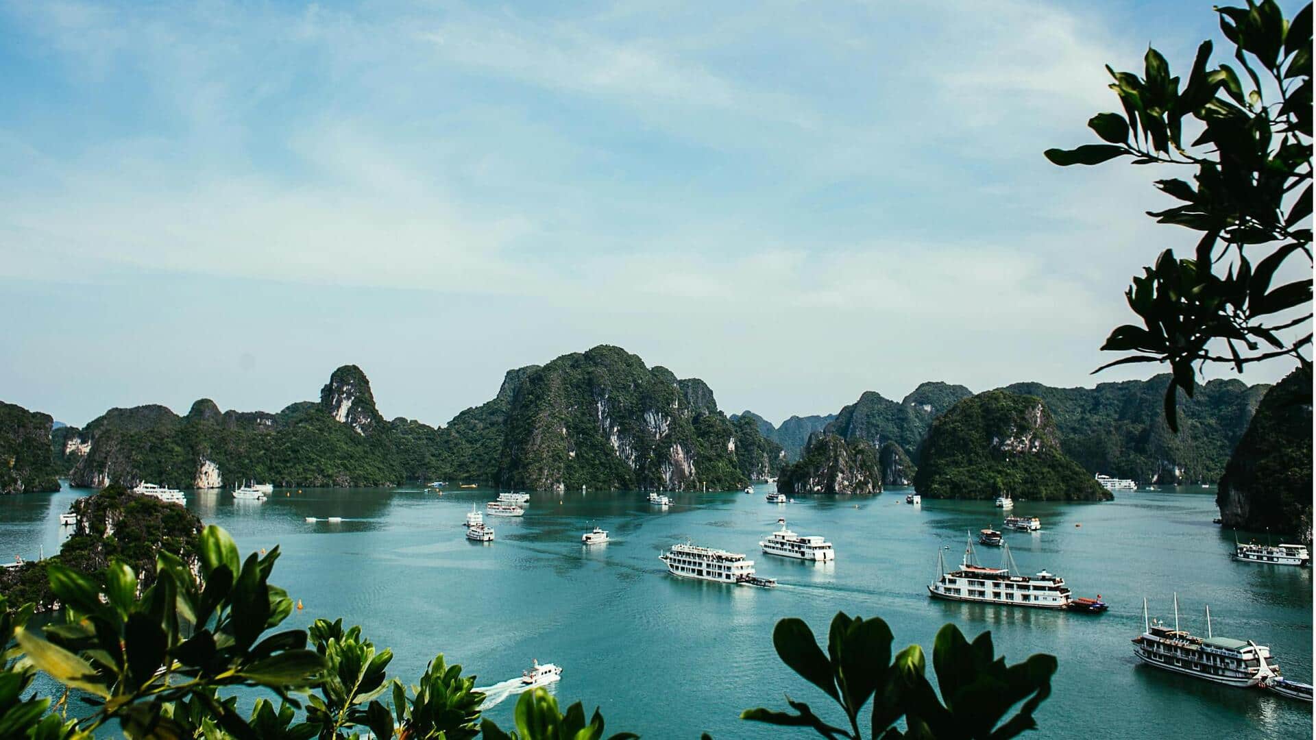 Formasi Batu Kapur Ajaib di Ha Long Bay