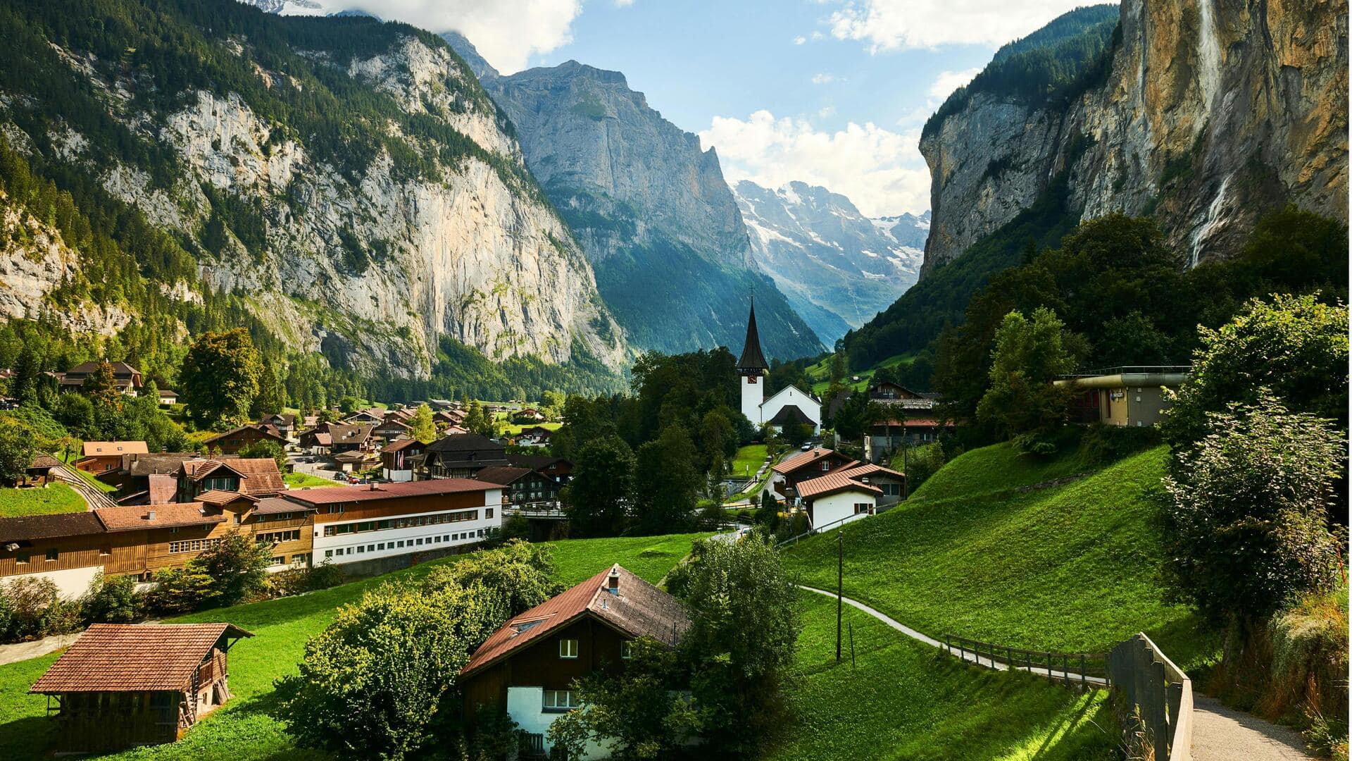 Jelajahi Desa-Desa Dongeng di Swiss Jelajahi Desa-Desa Dongeng di Swiss