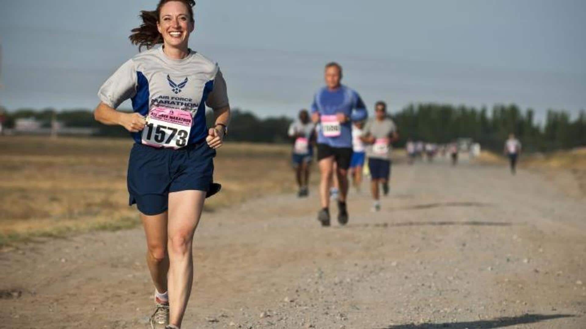 Mengapa lomba maraton memiliki pos air?