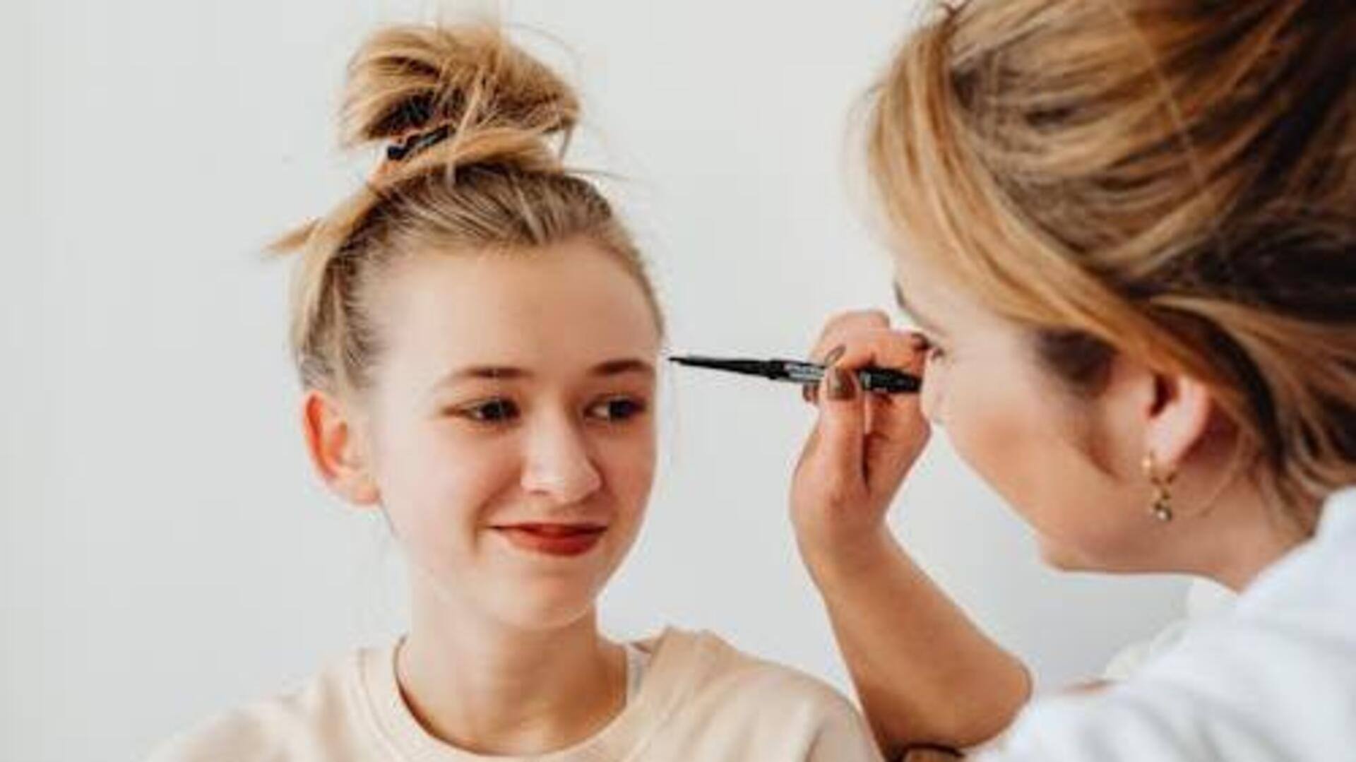 Lima tampilan makeup netral yang harus dicoba