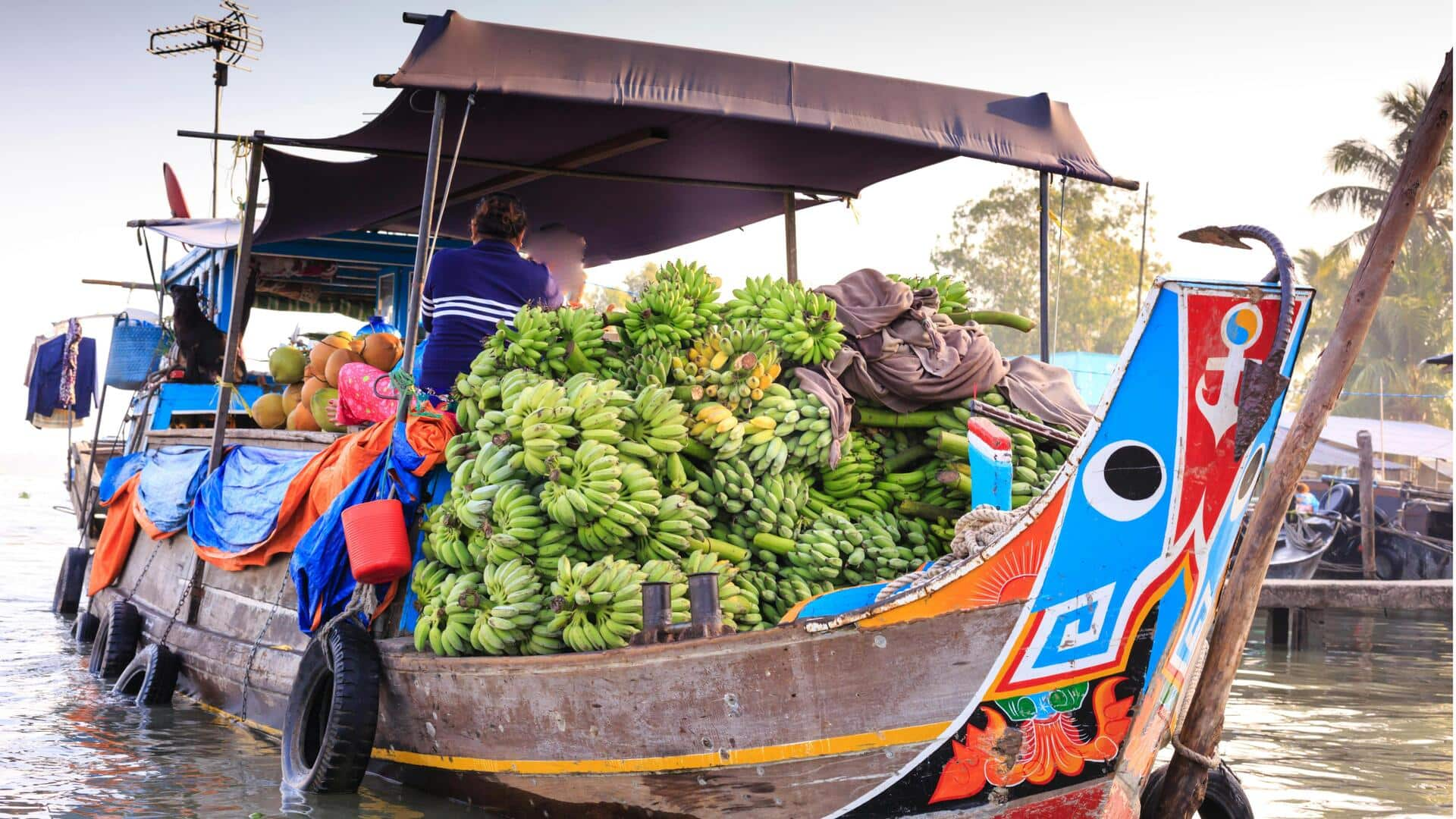 Menjelajahi Pasar Terapung Cai Rang, Vietnam