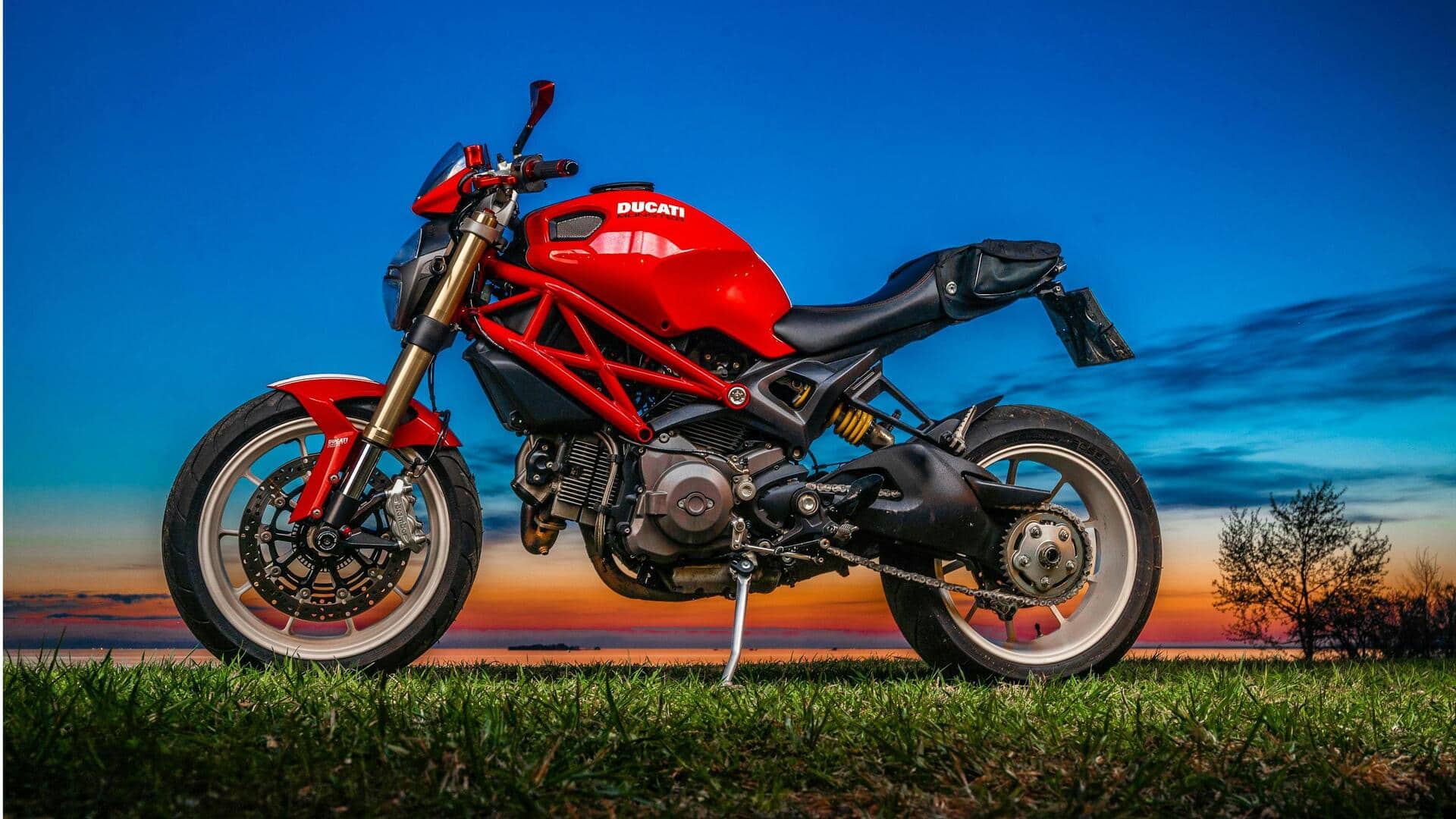 Motor Mewah di Bawah 1,500cc untuk Jelajah Pulau Indonesia