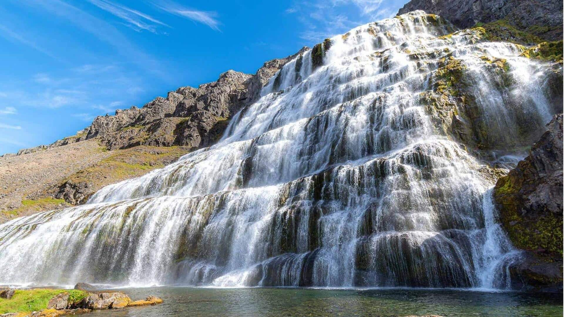 Jelajahi Westfjords Islandia dengan panduan perjalanan ini 