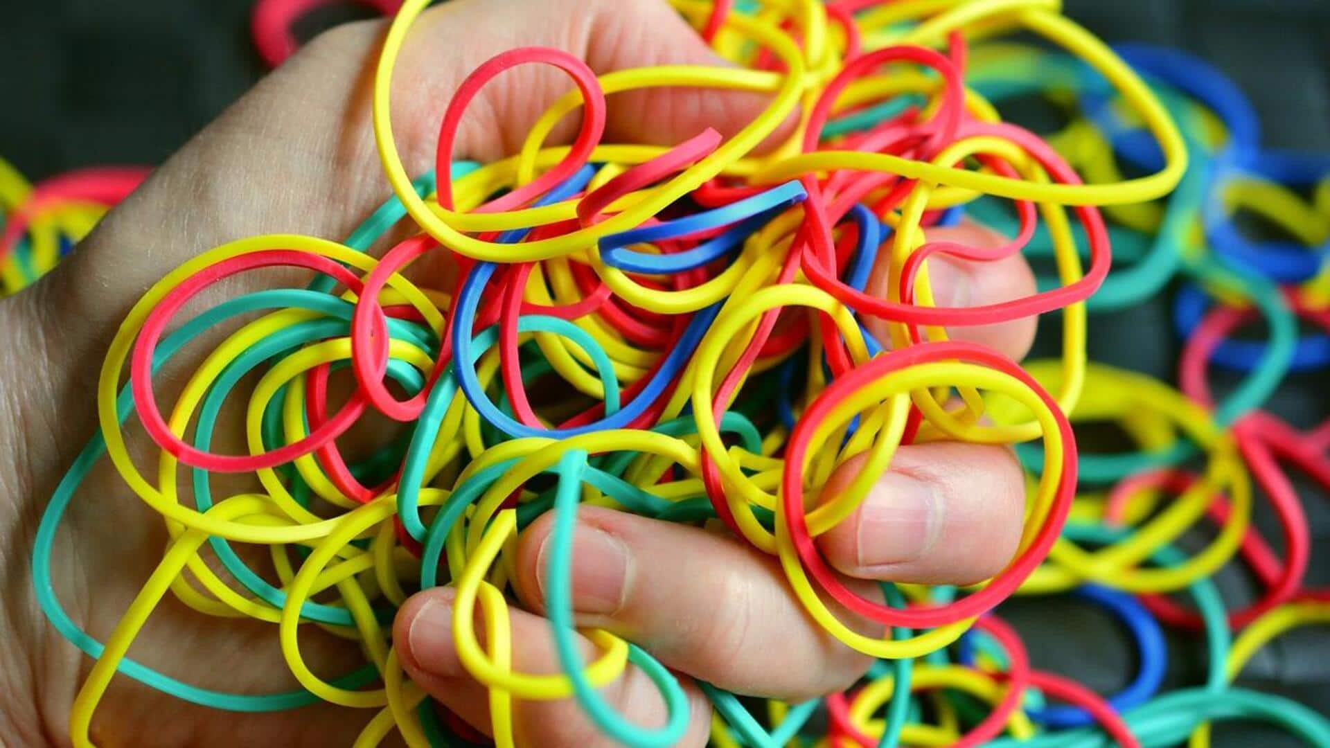 Lima trik praktis menggunakan karet gelang di rumah