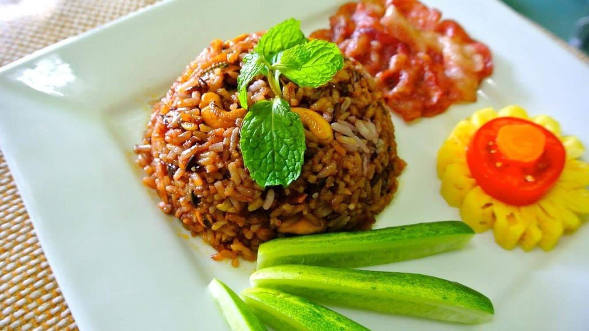 Nasi Goreng Kluwek: Panduan memasak nasi goreng Khas Indonesia tanpa telur