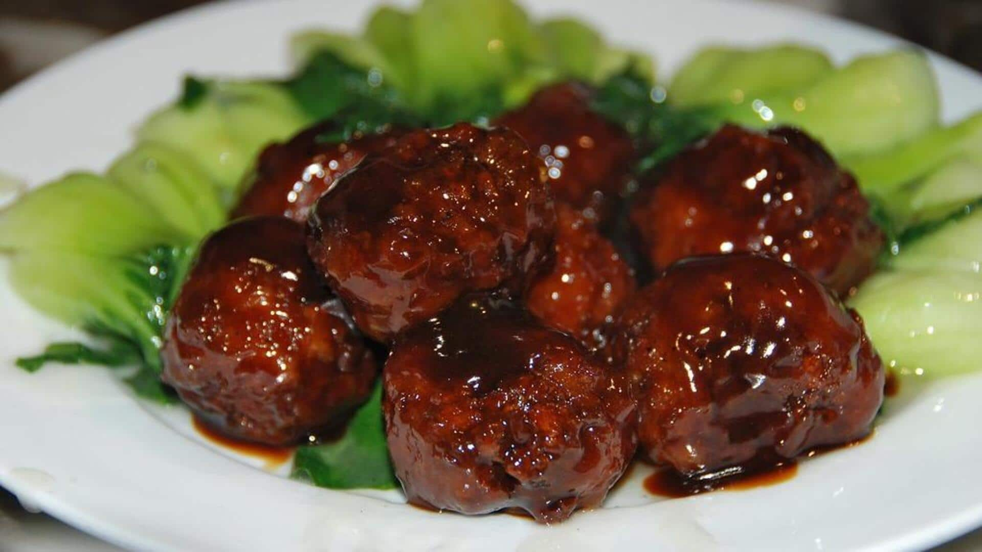 Bola daging vegan dengan saus jamur Skandinavia