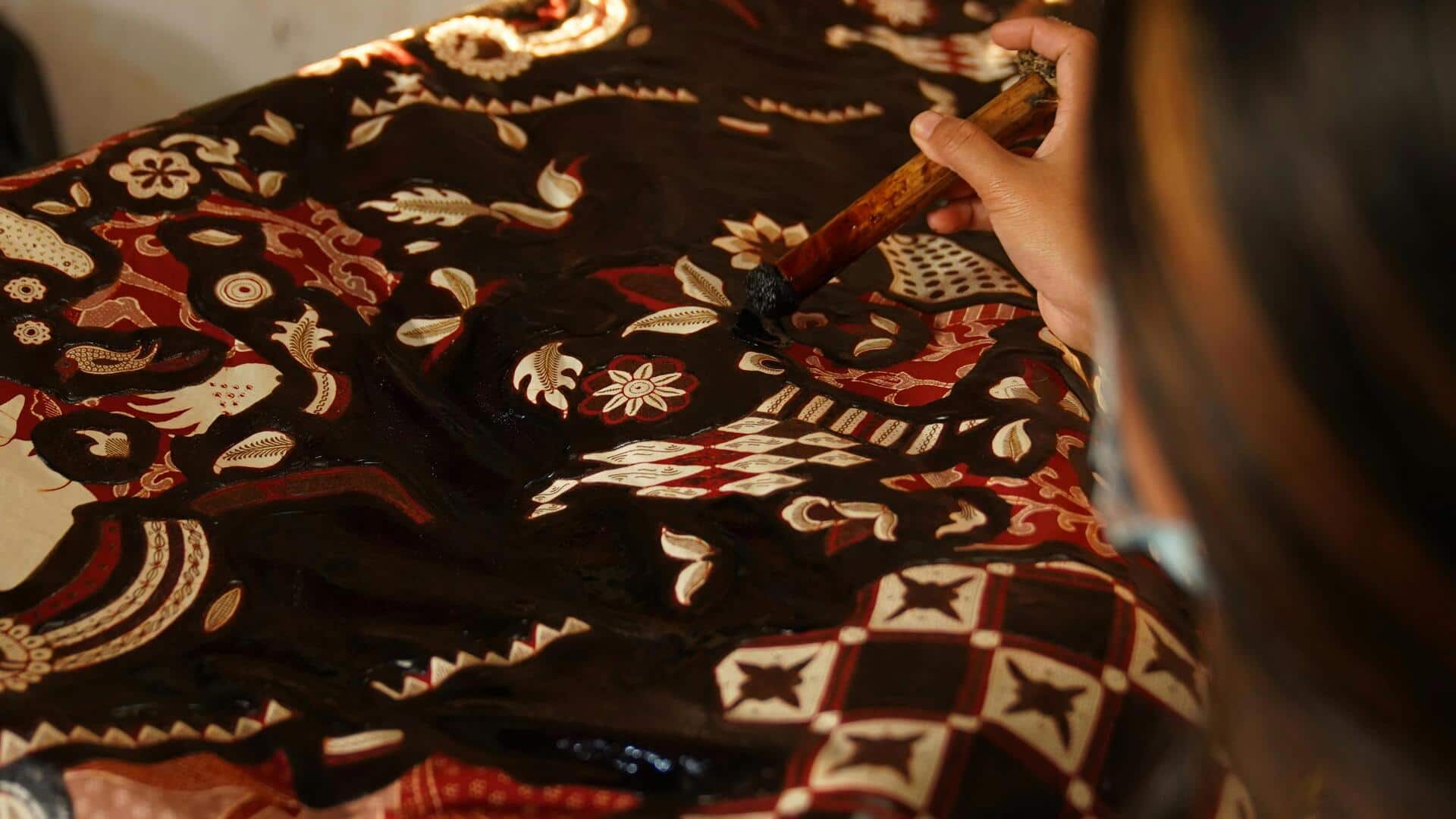 Menjelajahi Pusat Budaya Batik di Jawa