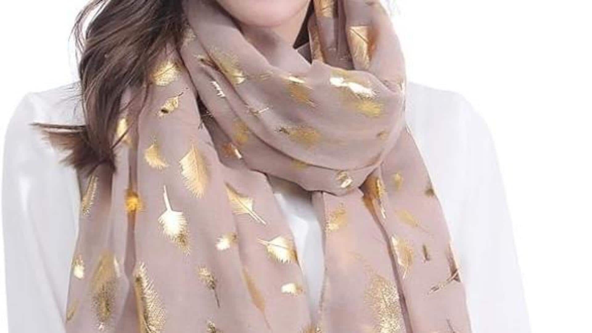 <span style="font-size: 26px; background-color: rgb(255, 255, 255);" data-mce-style="font-size: 26px; background-color: rgb(255, 255, 255);">Elegansi musim dingin India dengan syal metalik tenun tangan</span>