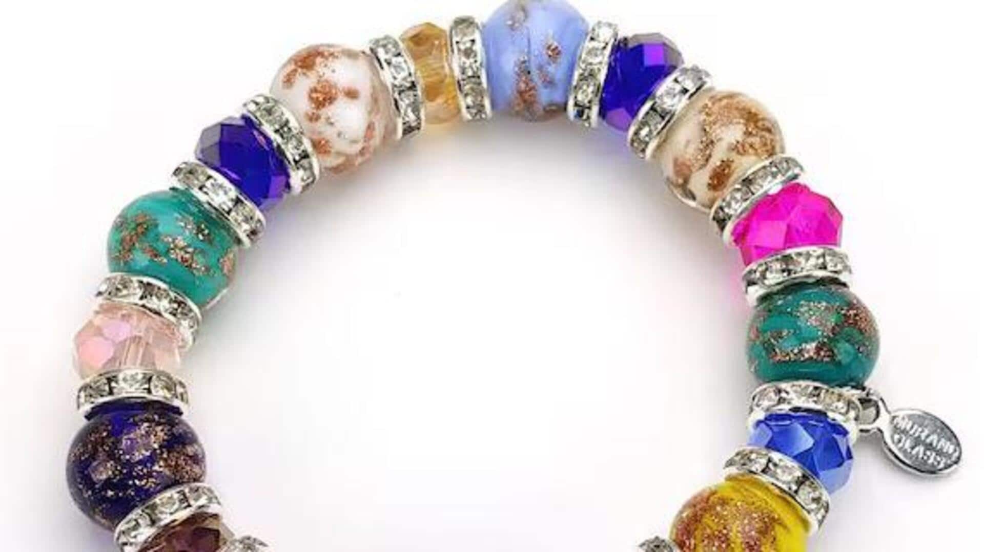 Lima kombinasi gelang kaca elegan untuk pesta musim dingin India