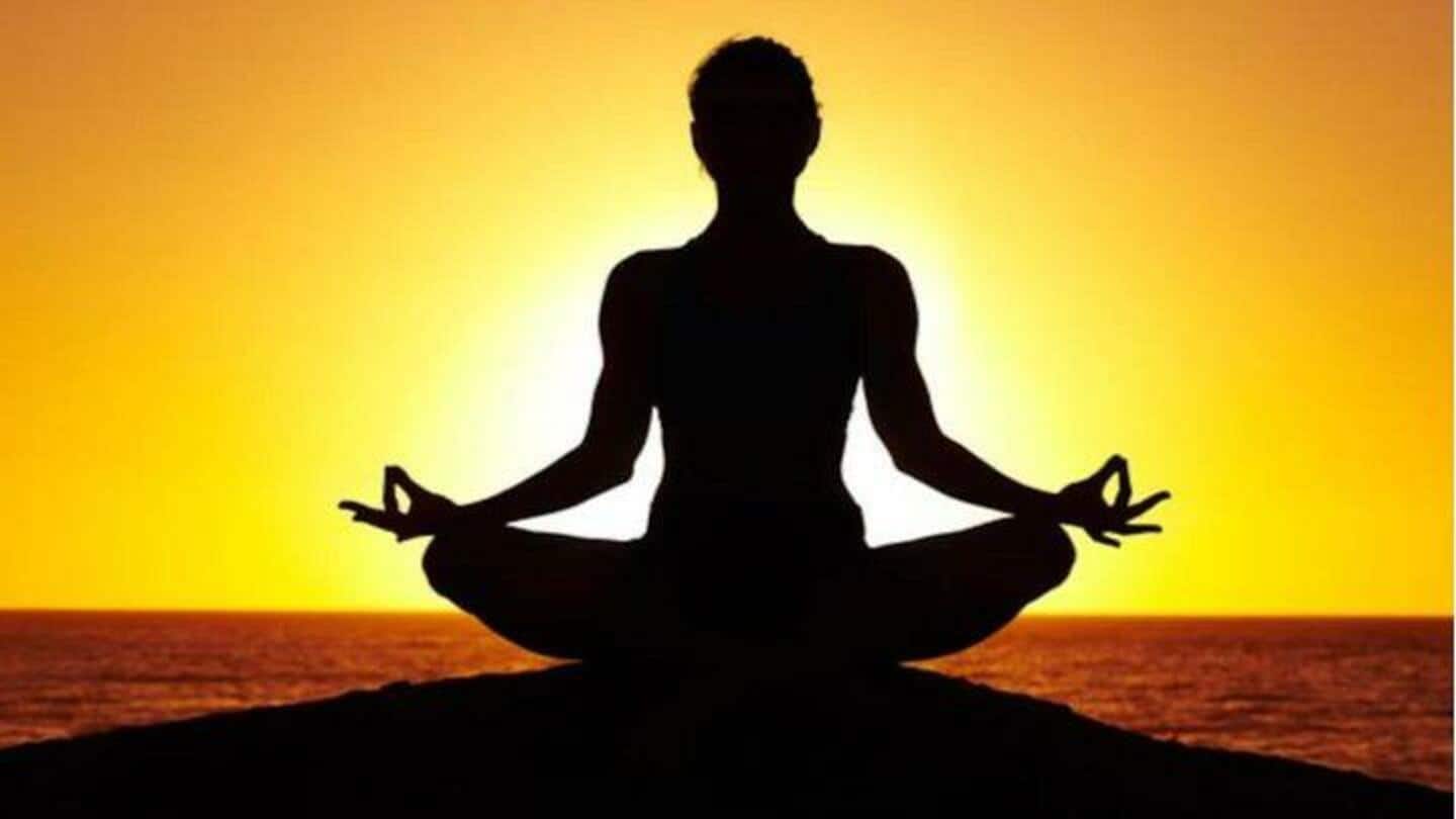 #HealthBytes: Gerakan yoga untuk membantu menenangkan pikiran dari stres