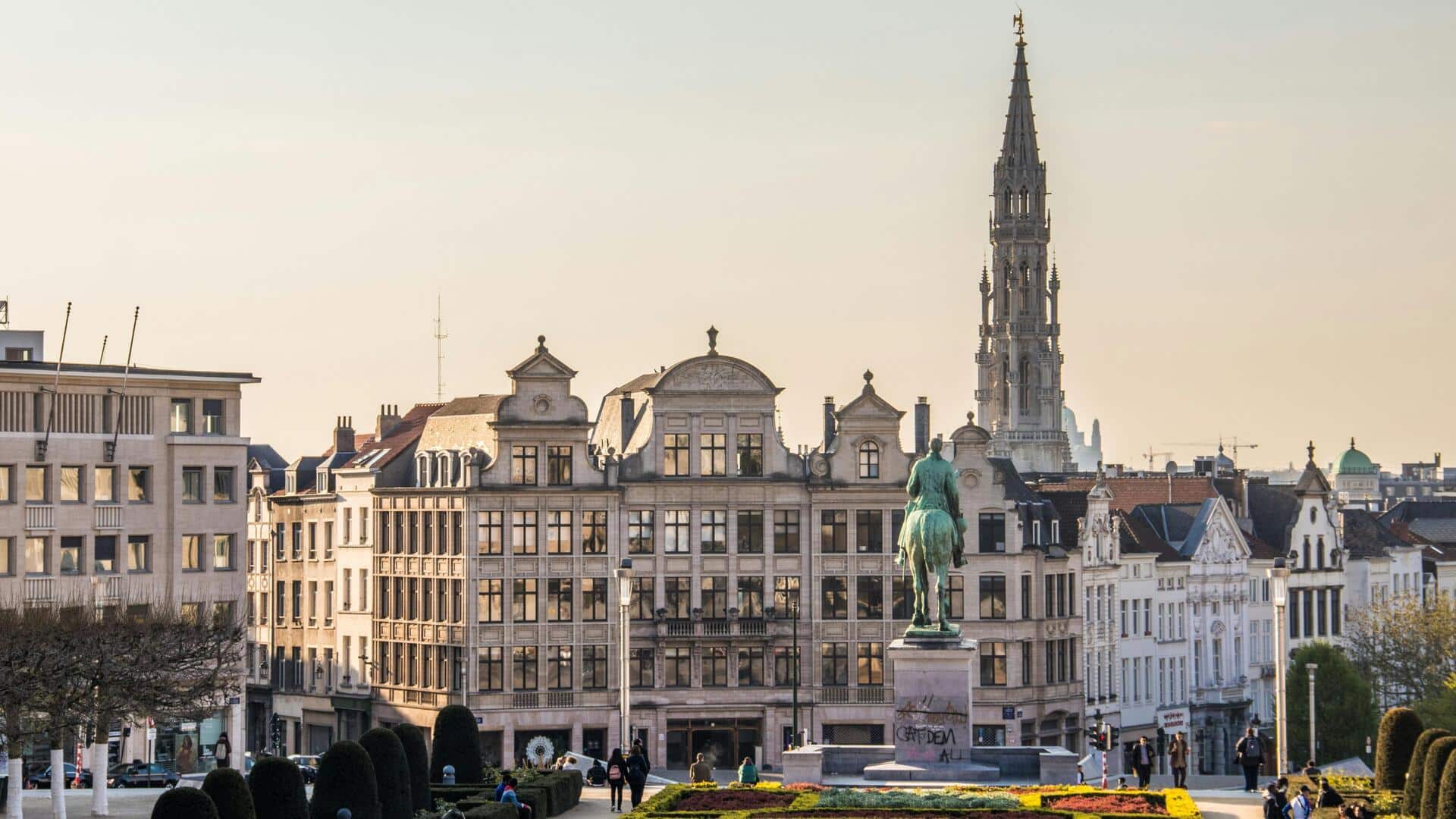 Menemukan Seni Jalanan Berwarna-warni di Brussel: Panduan Jalan Kaki