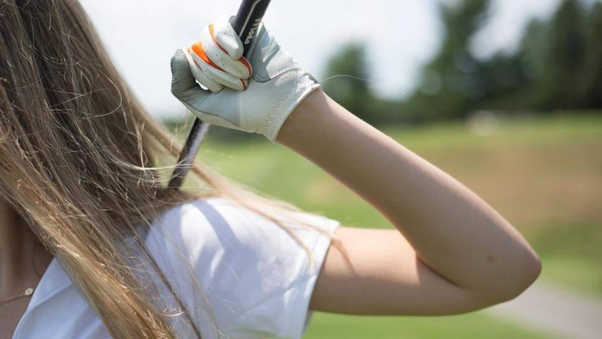 Mengapa pegolf memakai satu sarung tangan?