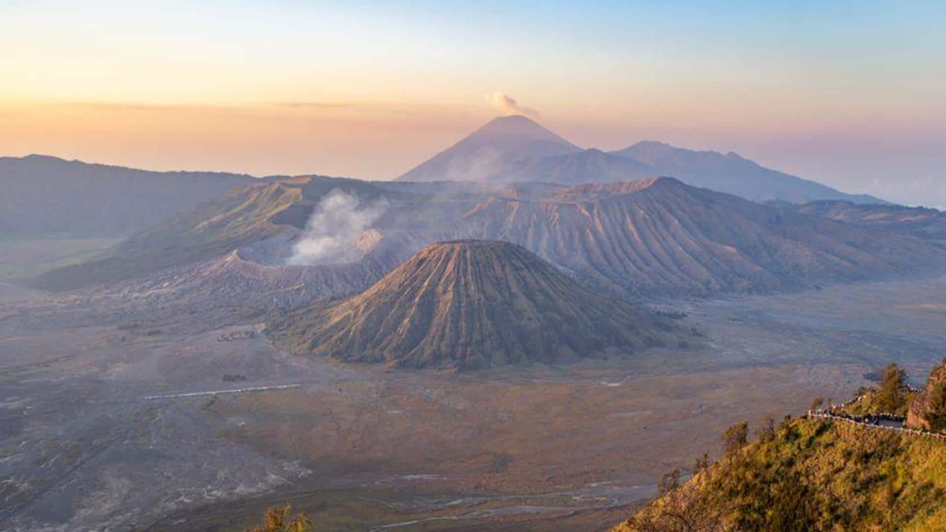 5 Gunung Berapi Indonesia dengan Fakta Lingkungan Menarik