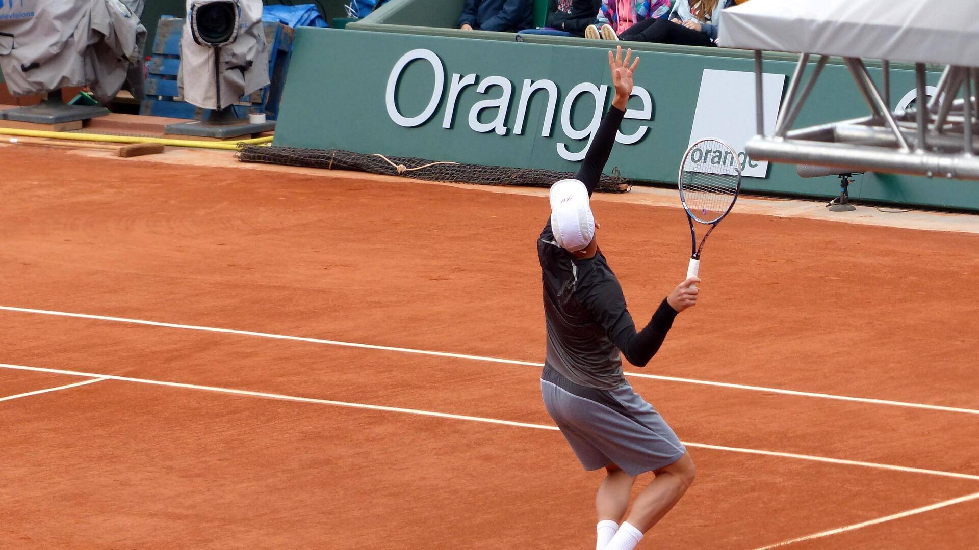 Aspek unik kebijakan tanpa kacamata hitam dalam tenis