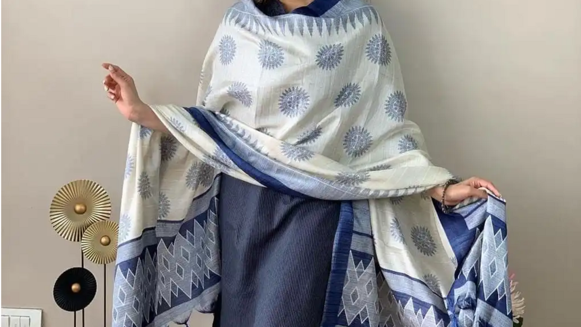 Menghidupkan kembali warisan India: Kain tenun tangan dalam mode modern