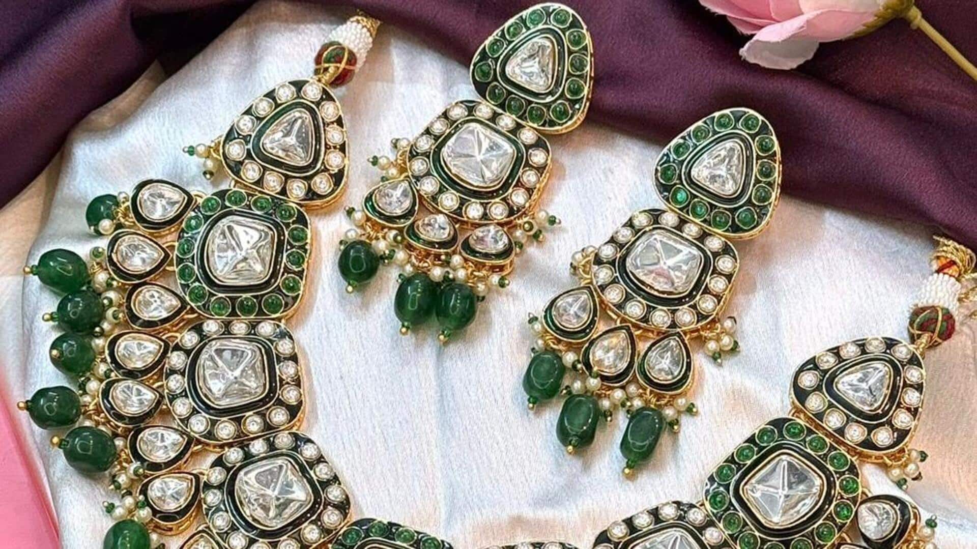 Aksesori kundan yang menyegarkan musim panas India