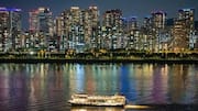 ソウルの夜を楽しむ文化ツアーと川辺の風景