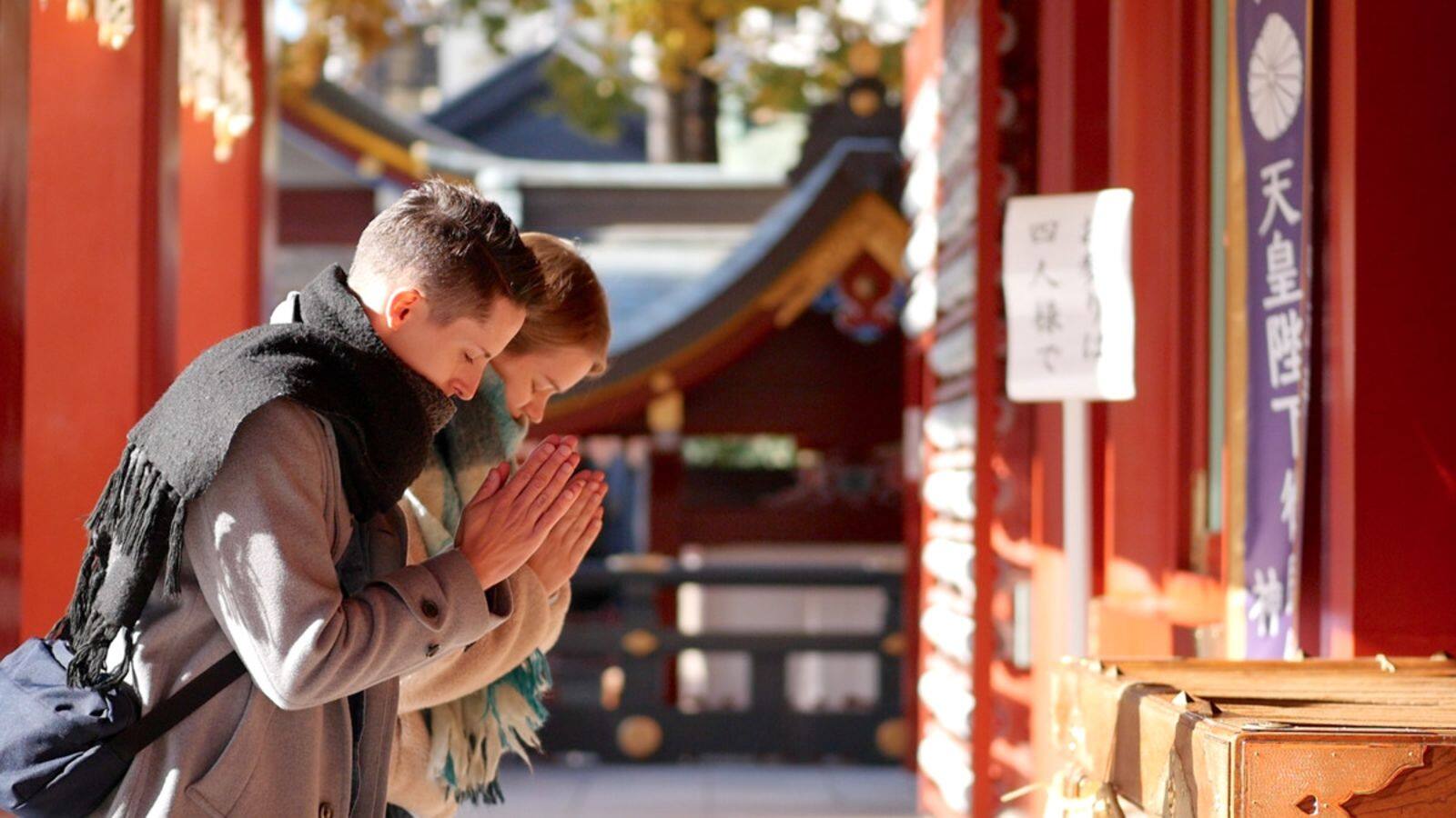 初詣ファッション：新年の神社参拝の装い