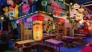 東京のネオン街とテーマカフェを探検しよう