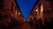 マニラの夜景と文化的なストリートライフ