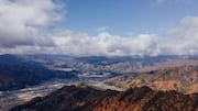 日本の飛騨山脈での素晴らしい山の休暇