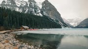 世界の静かな湖畔の町5選