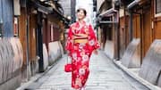 日本の着物風ドレスの時代を超えた魅力