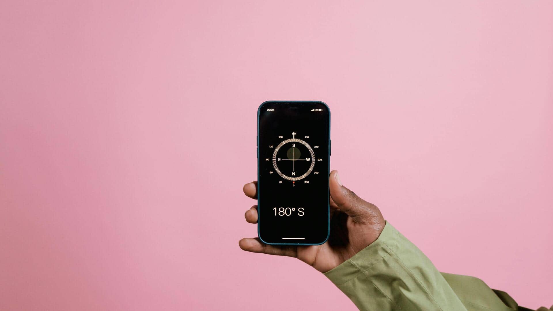 スマートフォンのコンパスを調整する方法