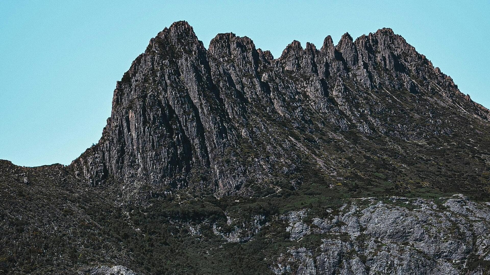 オセアニアの静かな山岳リトリートを発見