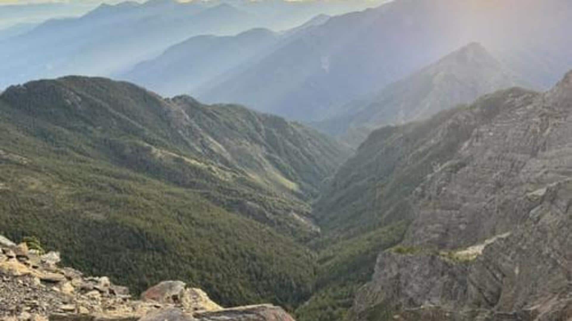 台湾の玉山山脈を探る絶景トレイル