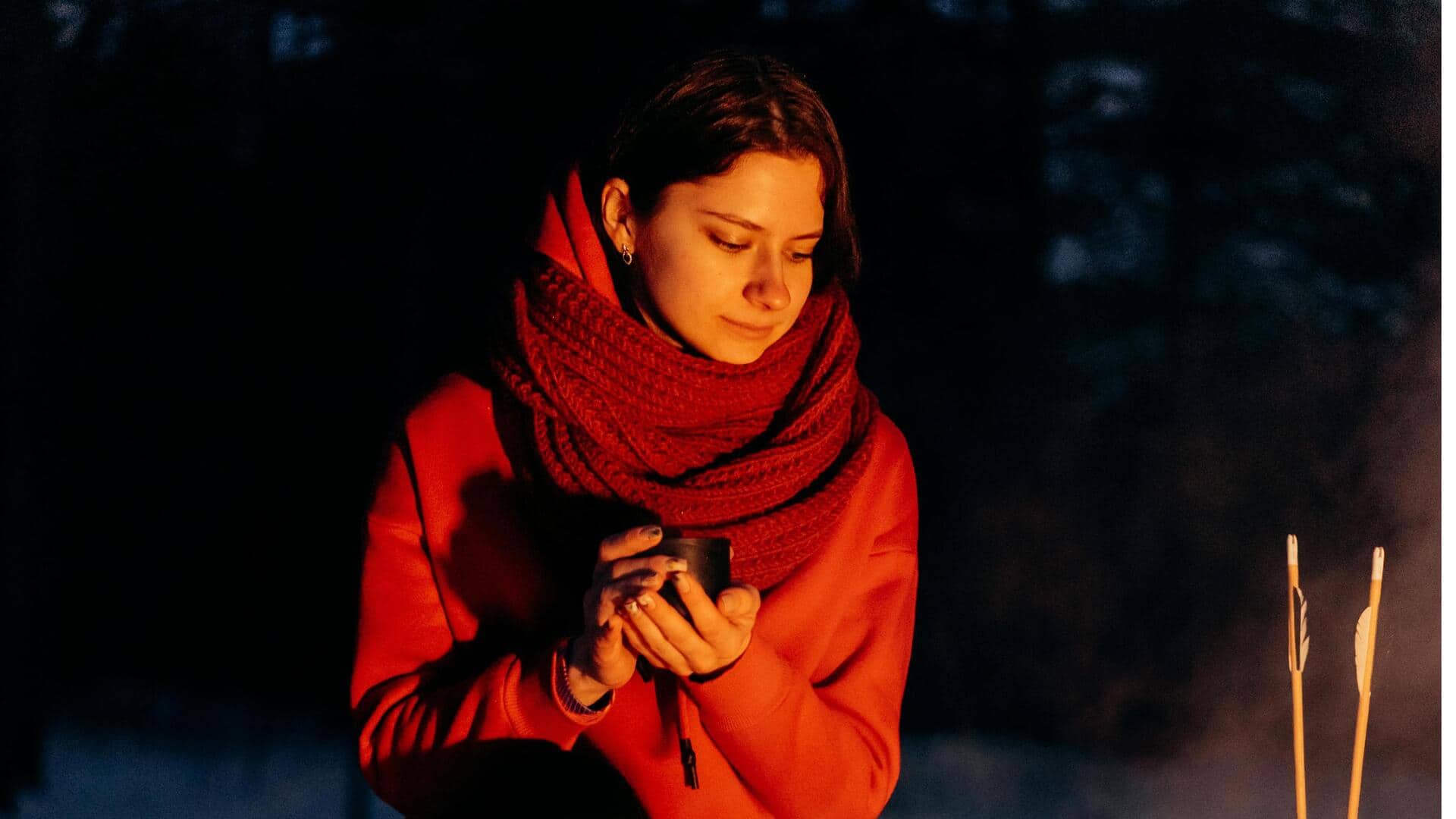 冬のワードローブに豊かな宝石色を