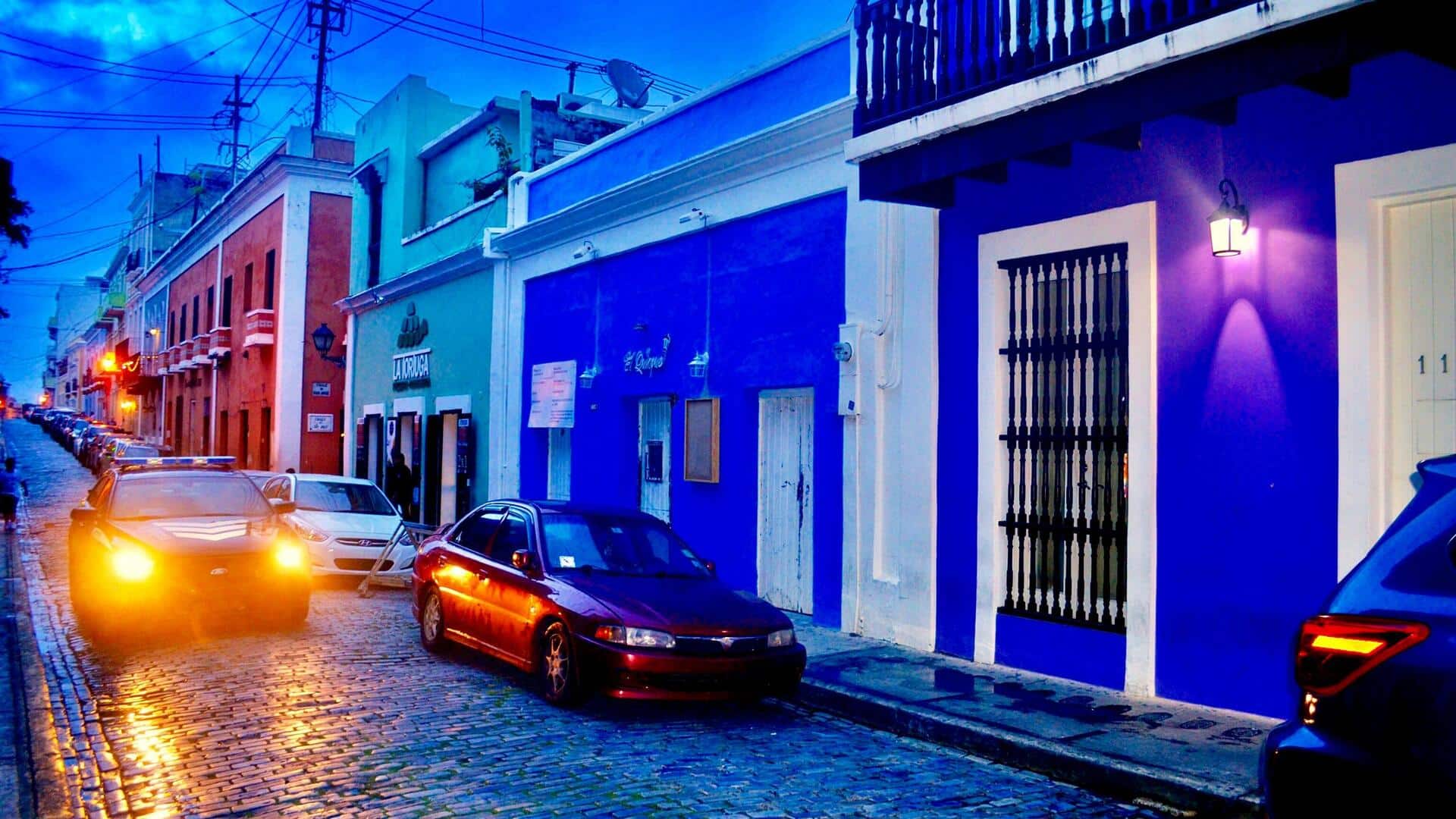 プエルトリコのカラフルな街で文化体験を