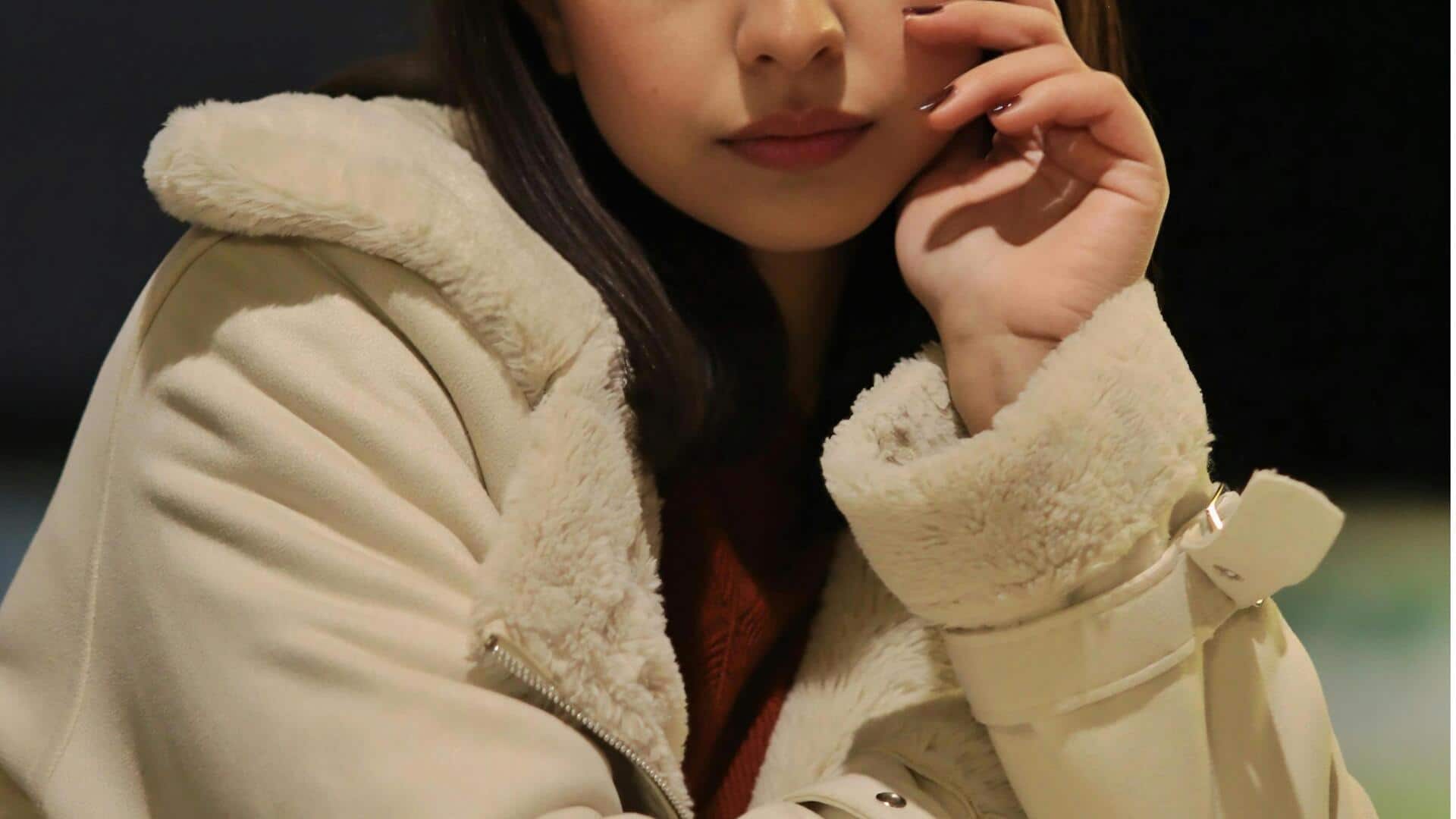 ウールブレンドセーラー襟コートで冬の新しいスタイルを発見