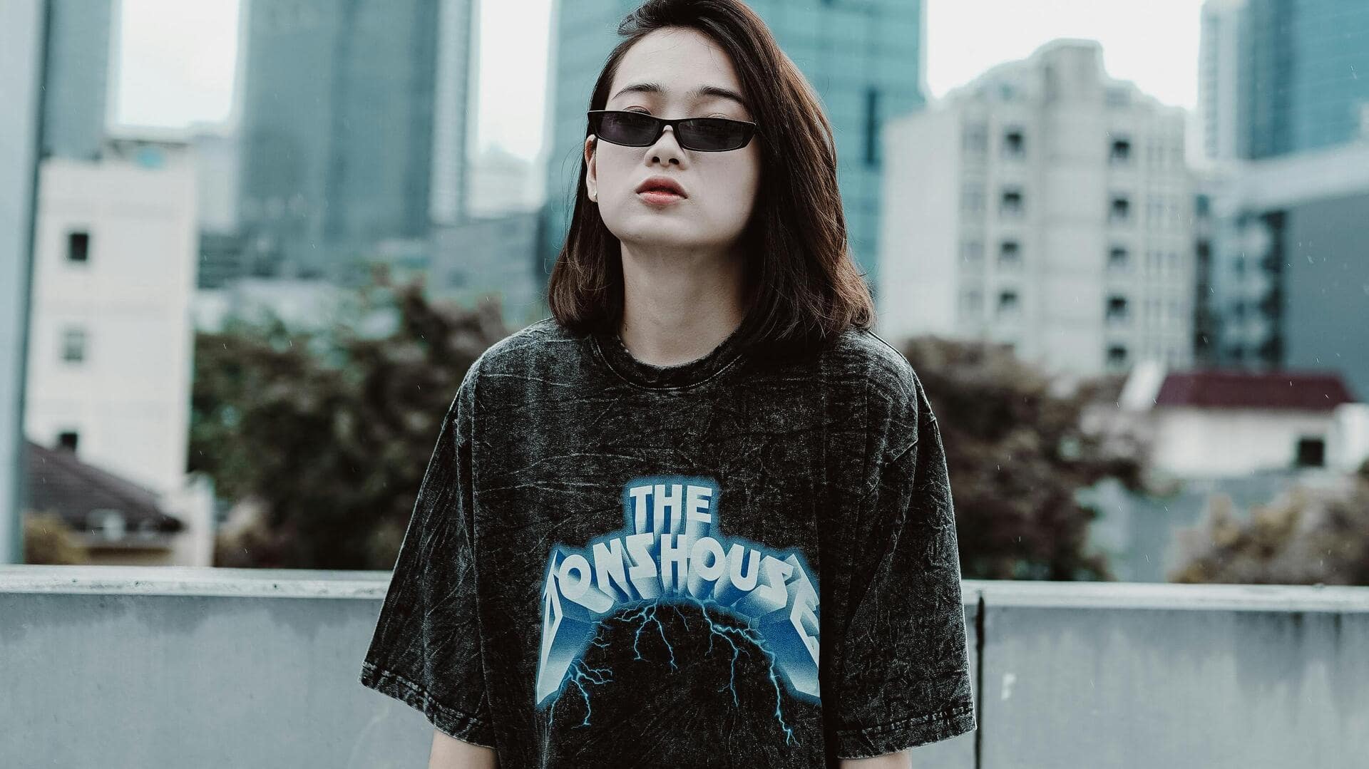 夏のグラフィックTシャツスタイルの秘訣