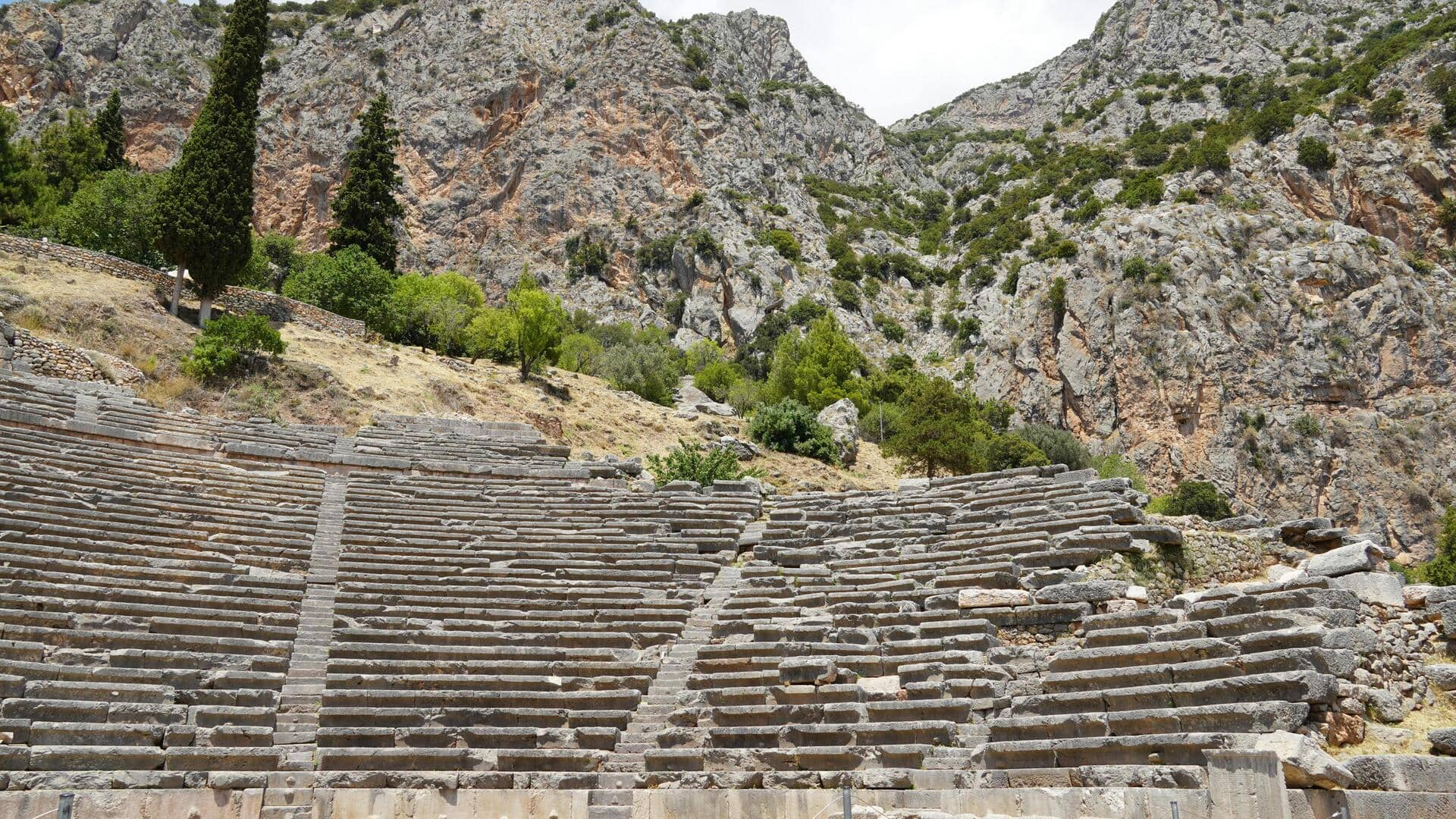 古代ギリシャの神秘、デルフィ