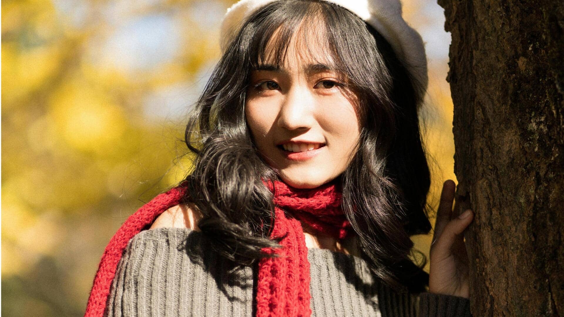 冬のファッション：落ち着いた色合いと鮮やかなアクセント