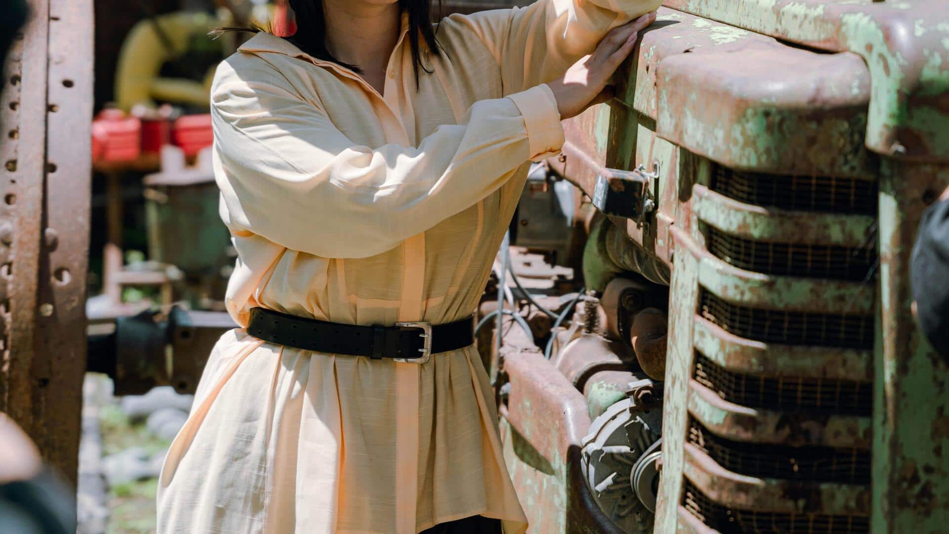 冬のベルト付きシャツチュニックの新しい着こなし方