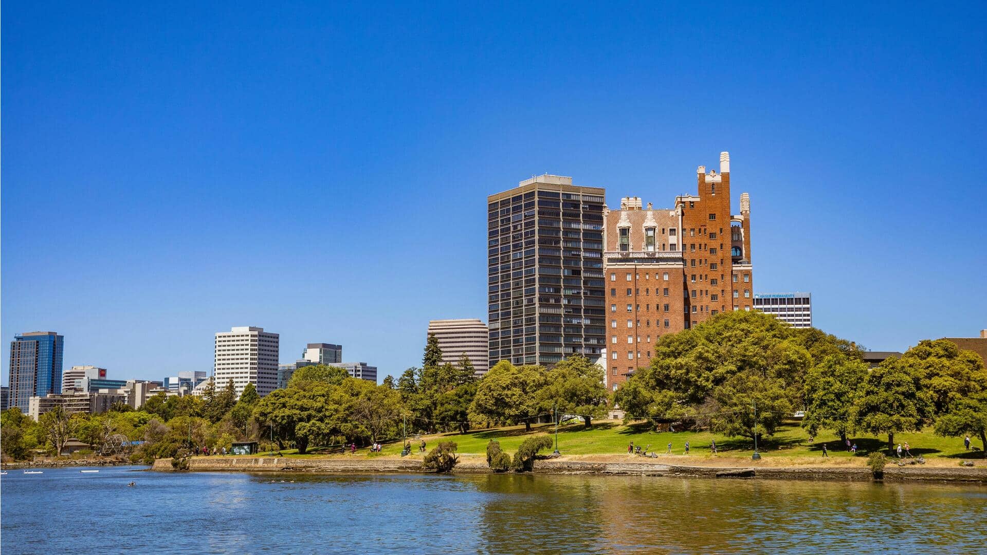 パースの美しい川沿いの遊歩道五選