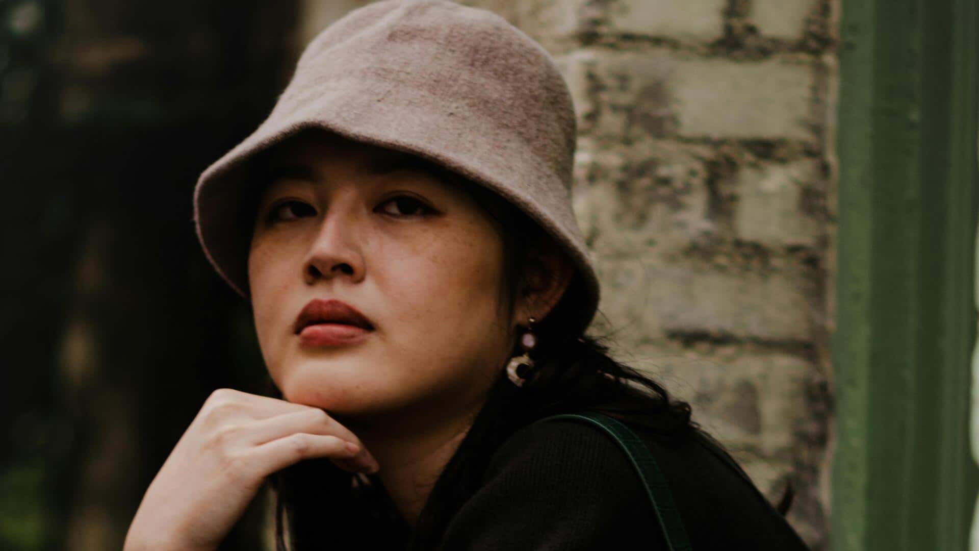 現代的なウールバケットハットの冬スタイル5選