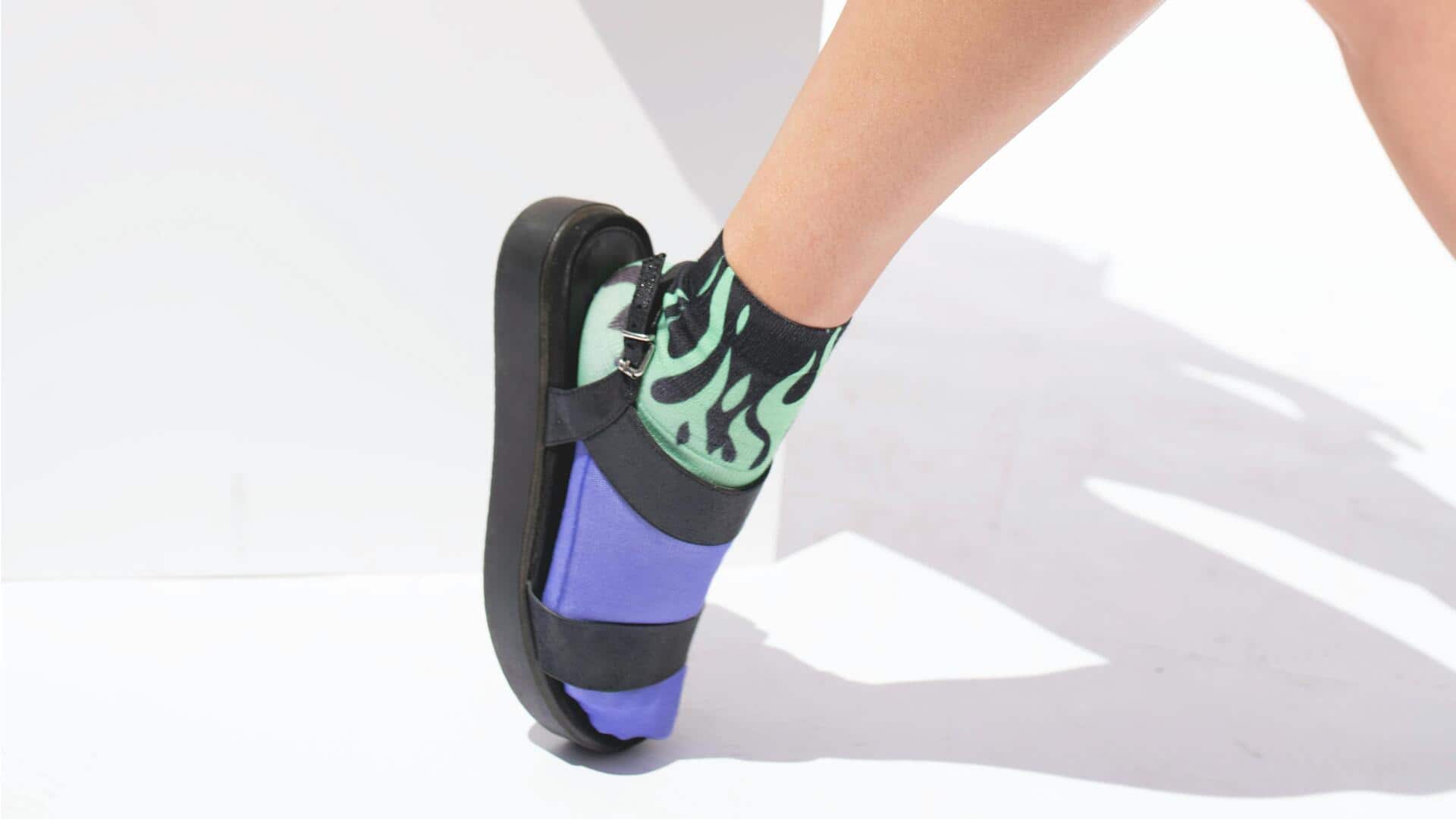 冬のワードローブを変える5つのグラフィックウールソックス