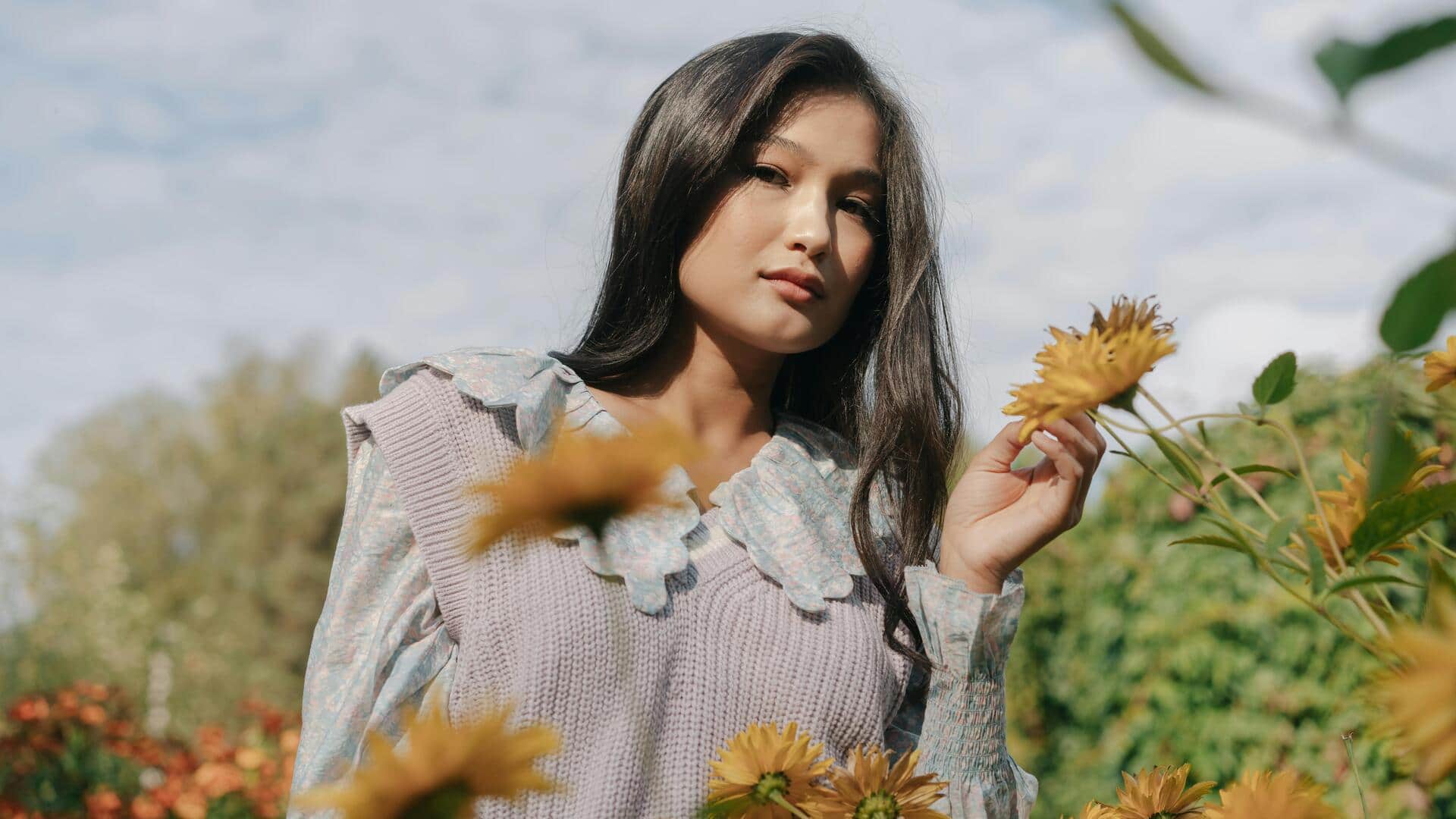 冬のストリートスタイル：テクスチャードニットの5つのレイヤリングテクニック