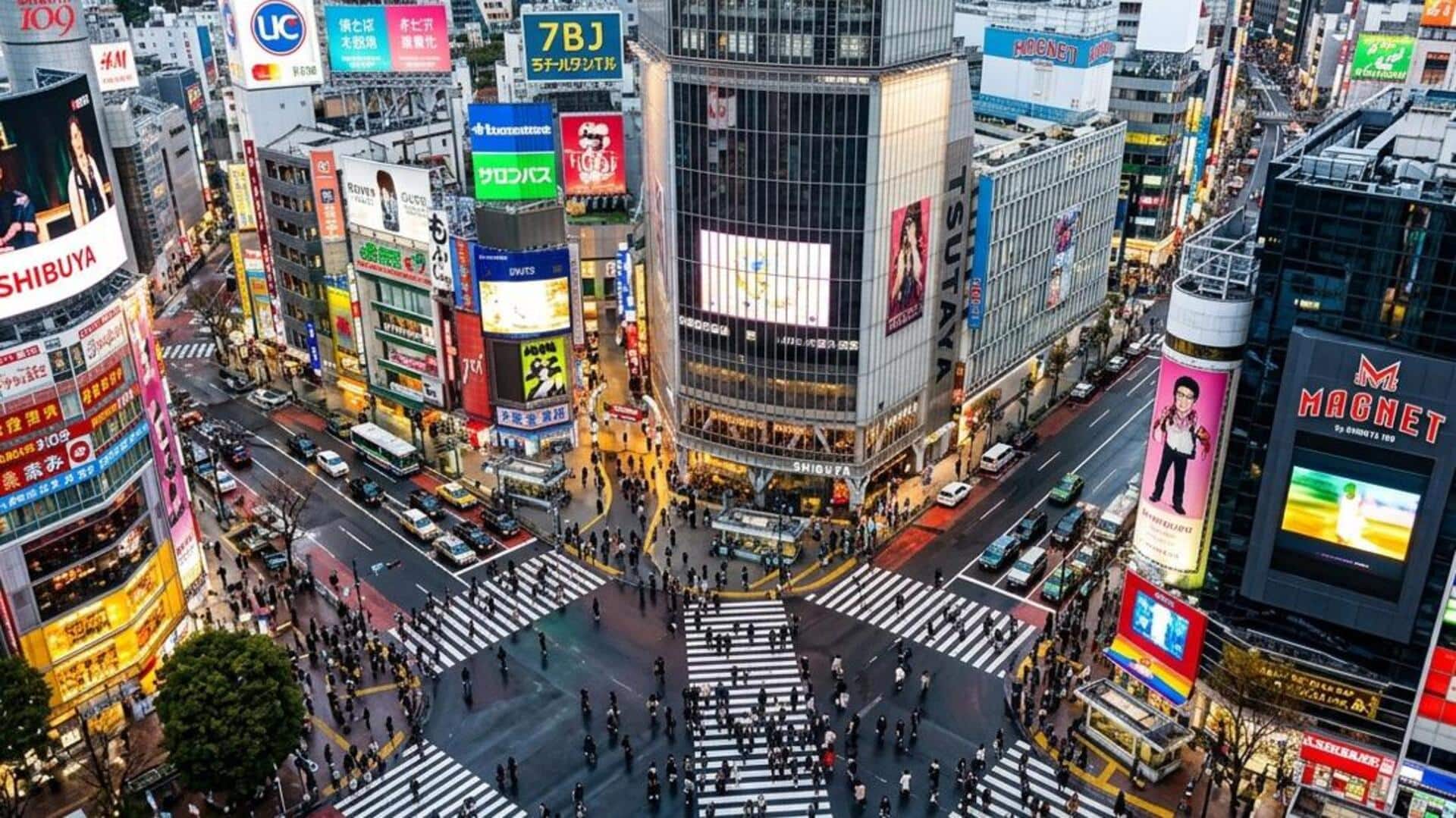 東京の夜を探る：渋谷交差点の活気
